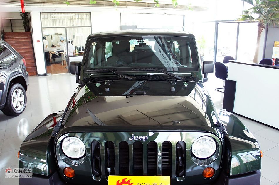 2011款吉普牧马人Sahara四门款