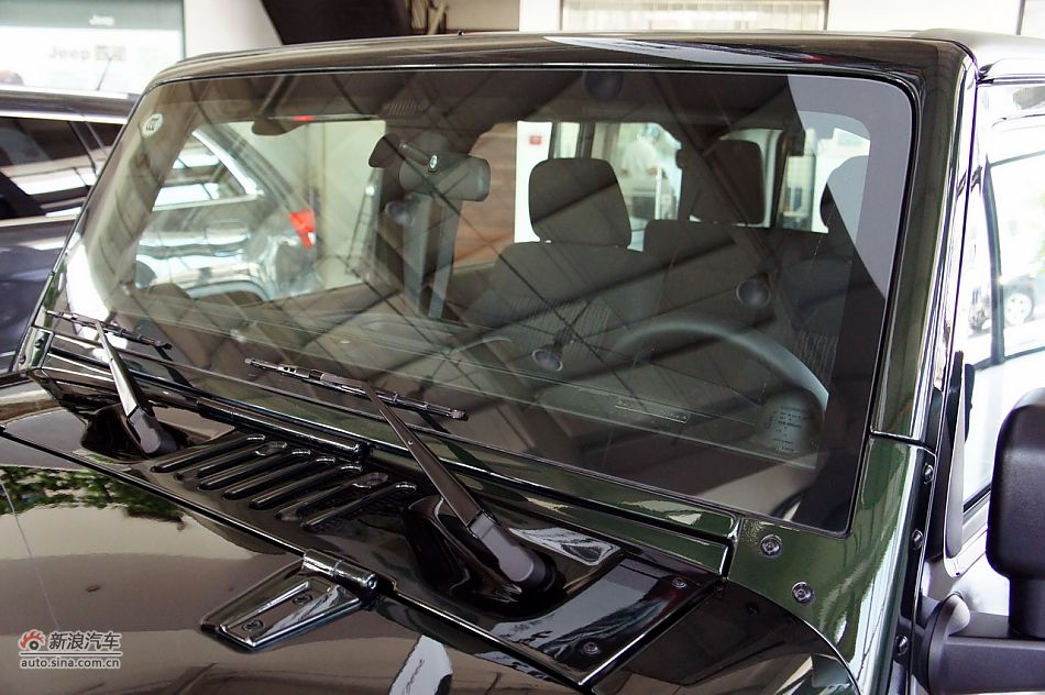 2011款吉普牧马人Sahara四门款