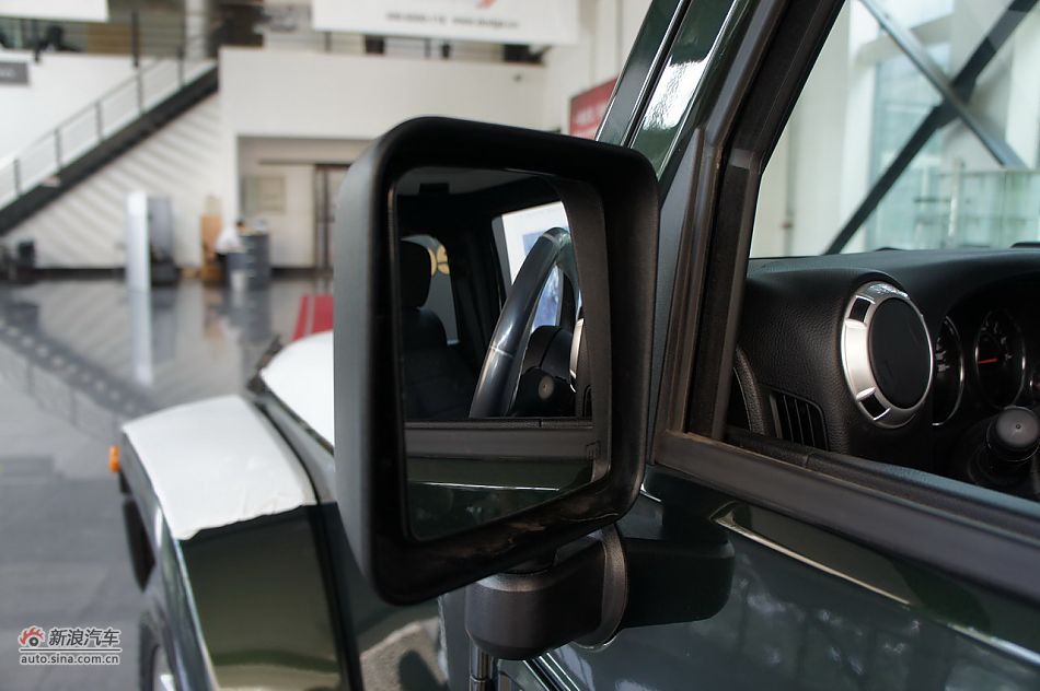 2011款吉普牧马人Sahara四门款