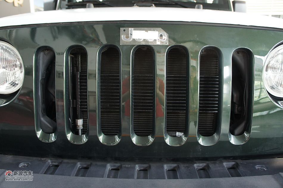 2011款吉普牧马人Sahara四门款