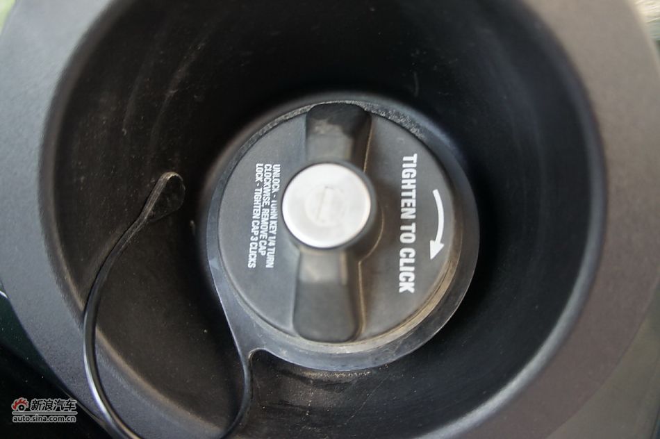 2011款吉普牧马人Sahara四门款