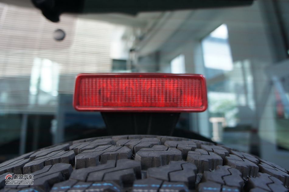 2011款吉普牧马人Sahara四门款