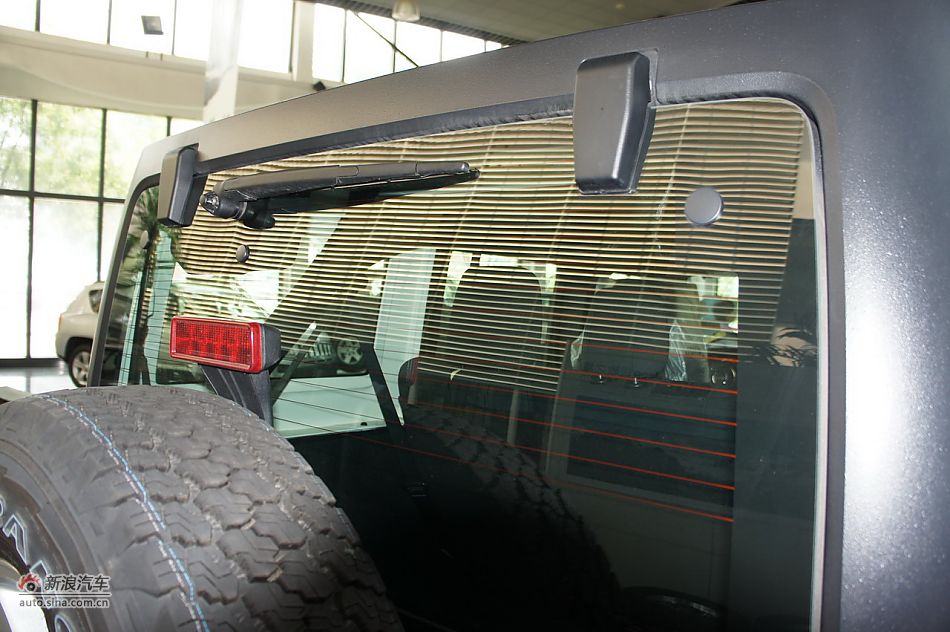 2011款吉普牧马人Sahara四门款