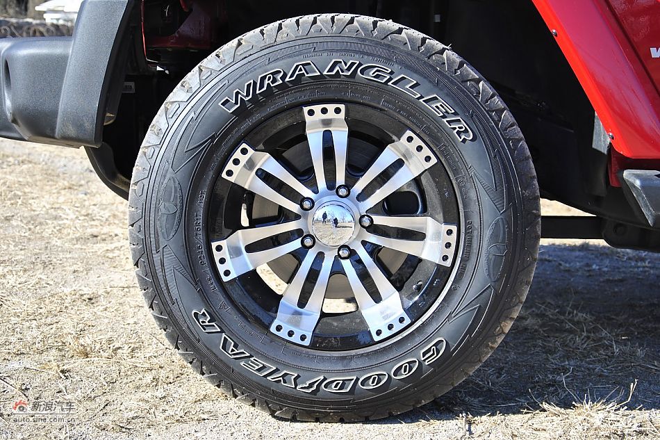 2011款牧马人Sahar两门版