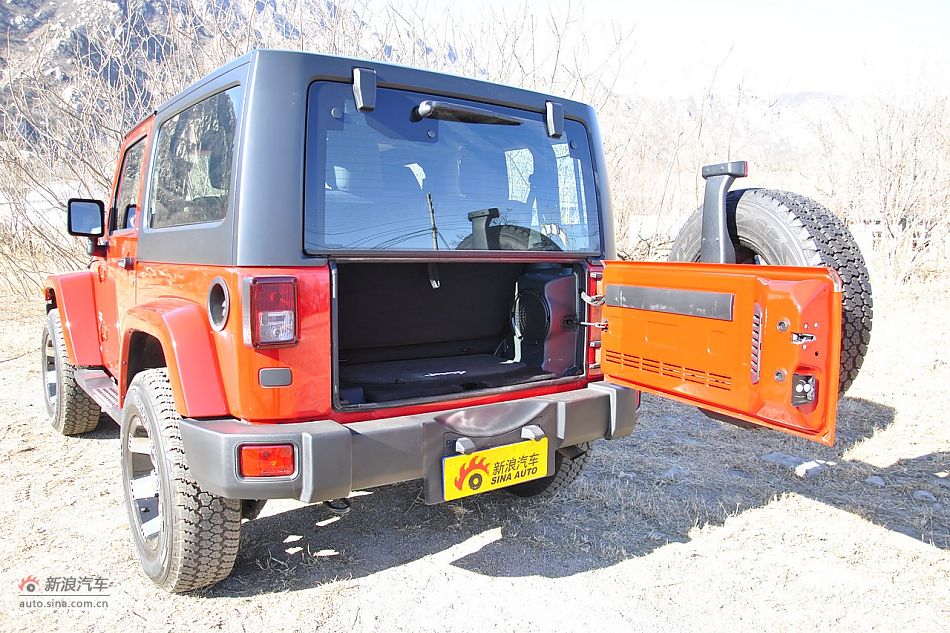 2011款牧马人Sahar两门版