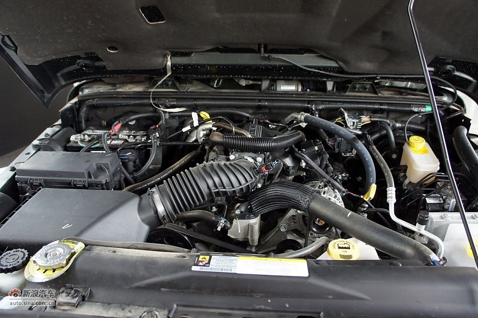 2011款吉普牧马人Sahara四门款