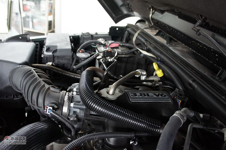 2011款吉普牧马人Sahara四门款