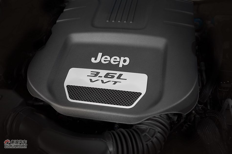 2012款牧马人官方图