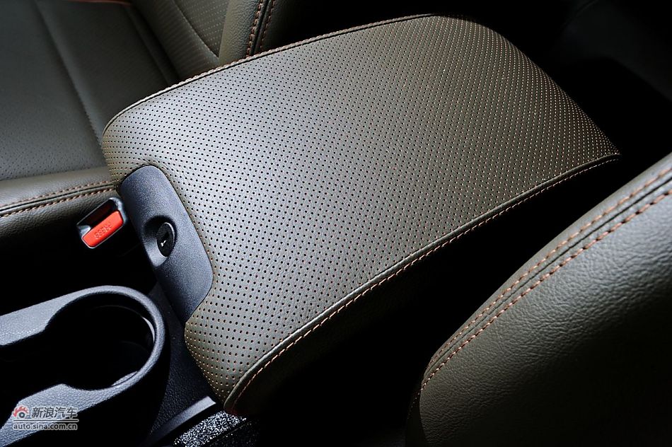 2011款牧马人70周年限量版