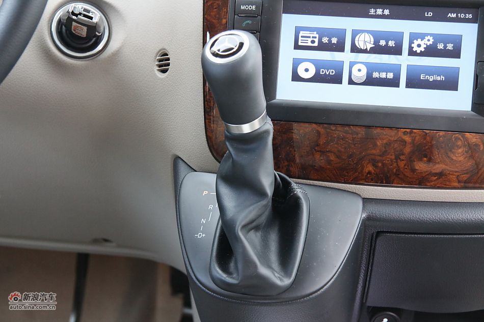 2011款奔驰唯雅诺-内饰