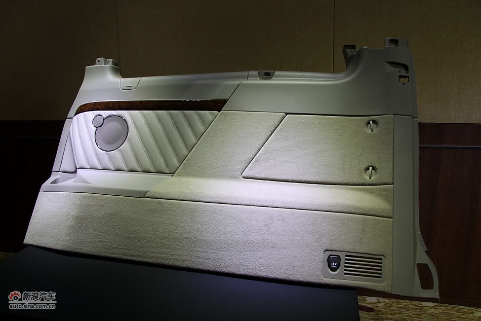 2011款奔驰唯雅诺-内饰