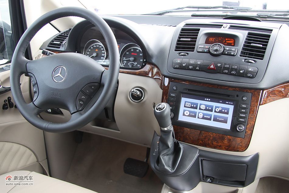 2011款奔驰唯雅诺-内饰