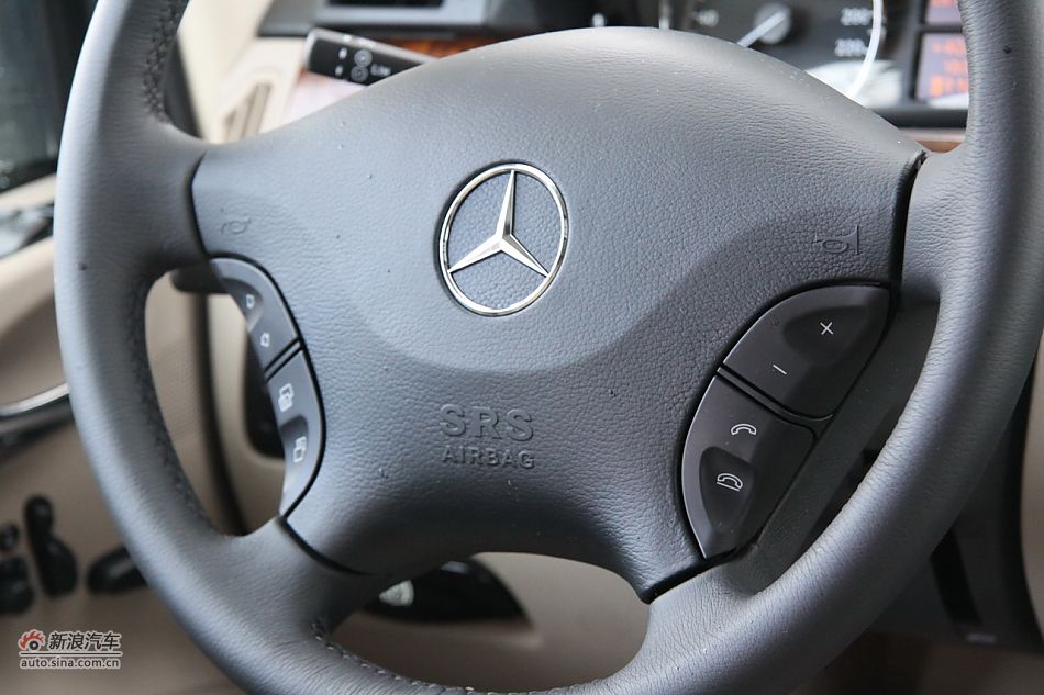 2011款奔驰唯雅诺-内饰