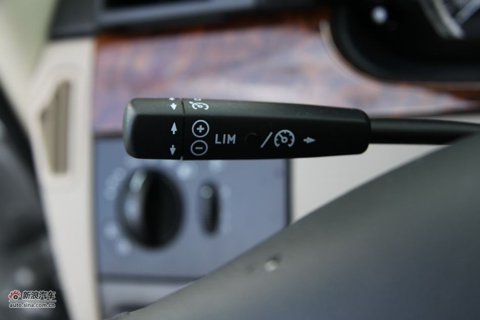 2011款奔驰唯雅诺-内饰