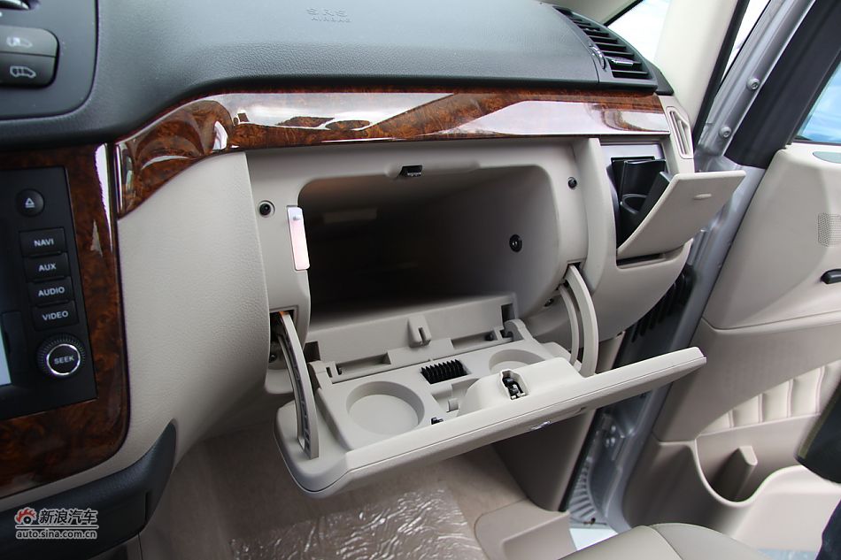 2011款奔驰唯雅诺-内饰