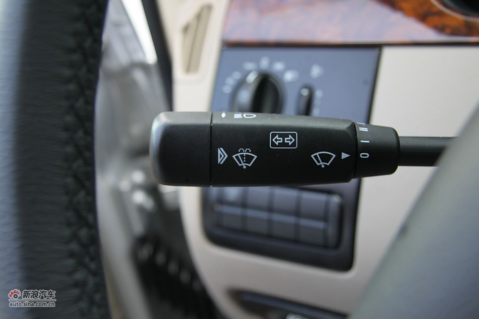 2011款奔驰唯雅诺-内饰