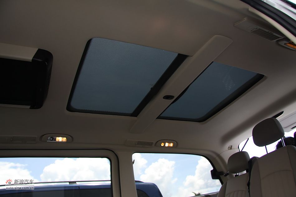 2011款奔驰唯雅诺-内饰