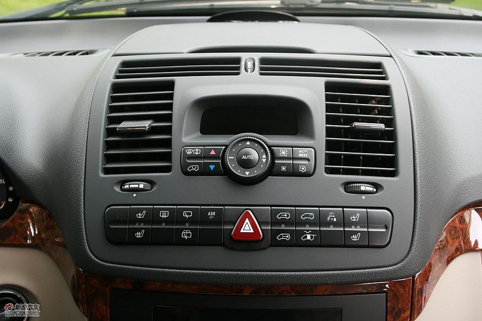 国产奔驰唯雅诺尊贵版