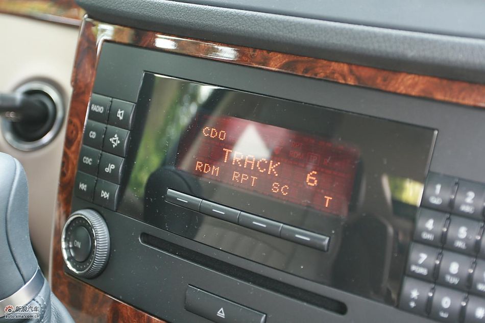 国产奔驰唯雅诺尊贵版