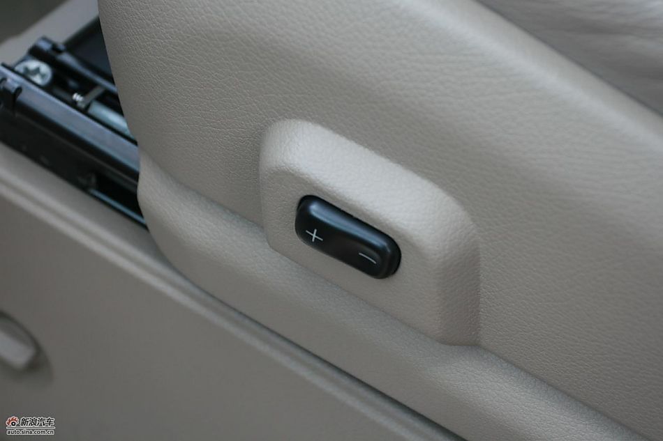 国产奔驰唯雅诺尊贵版