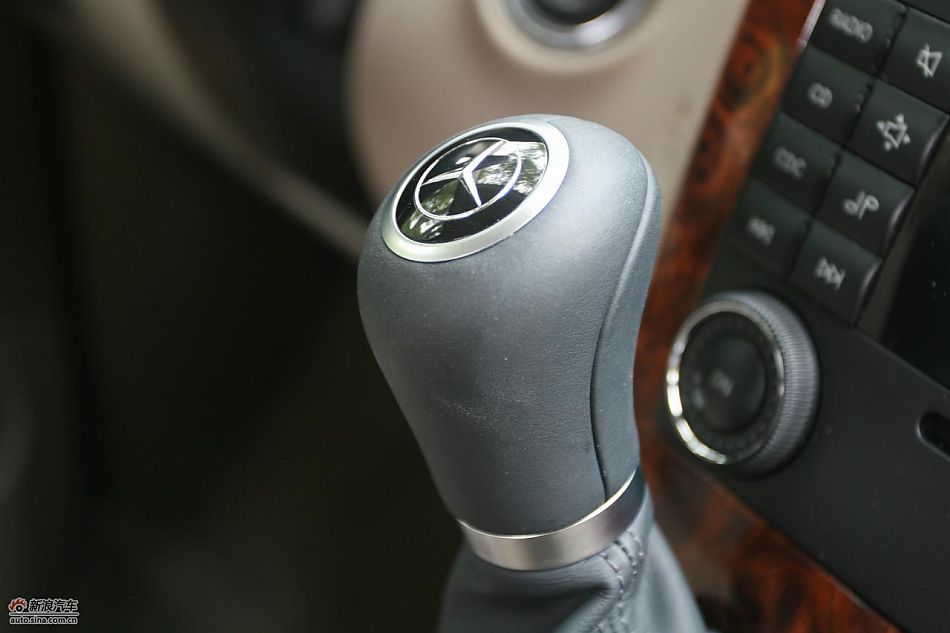 国产奔驰唯雅诺尊贵版