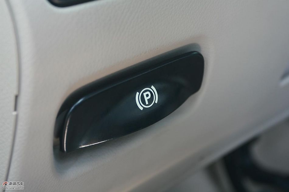 国产奔驰唯雅诺尊贵版