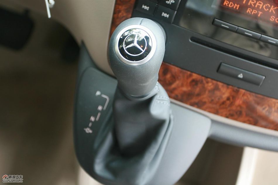 国产奔驰唯雅诺尊贵版