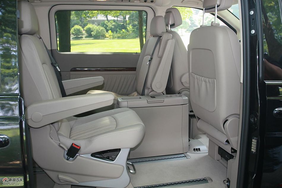 国产奔驰唯雅诺尊贵版