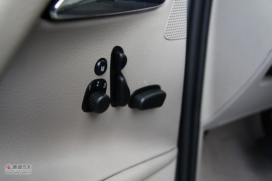 2011款奔驰唯雅诺-座椅