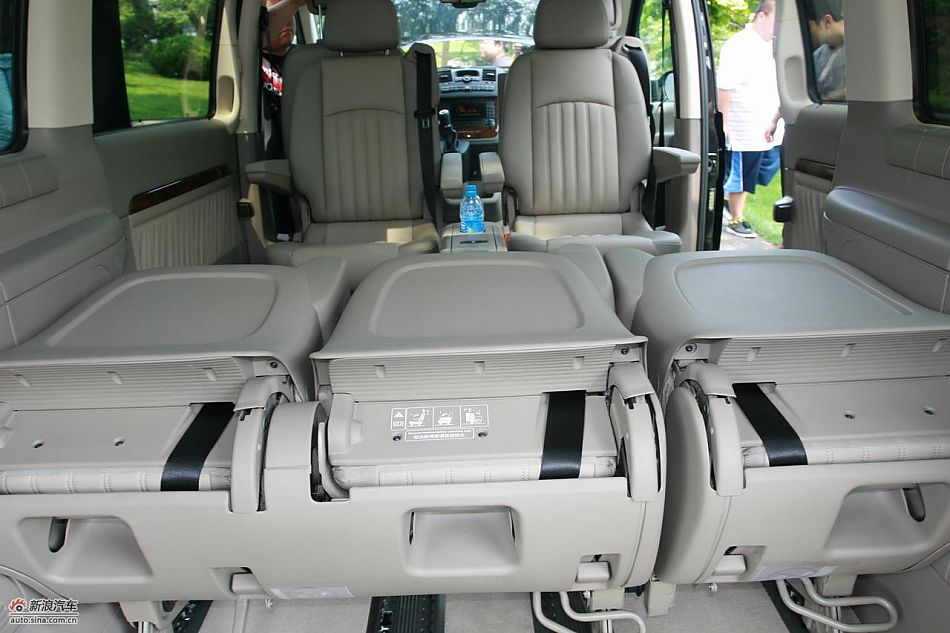 国产奔驰唯雅诺尊贵版