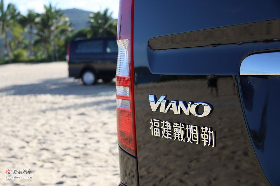 2011款奔驰唯雅诺