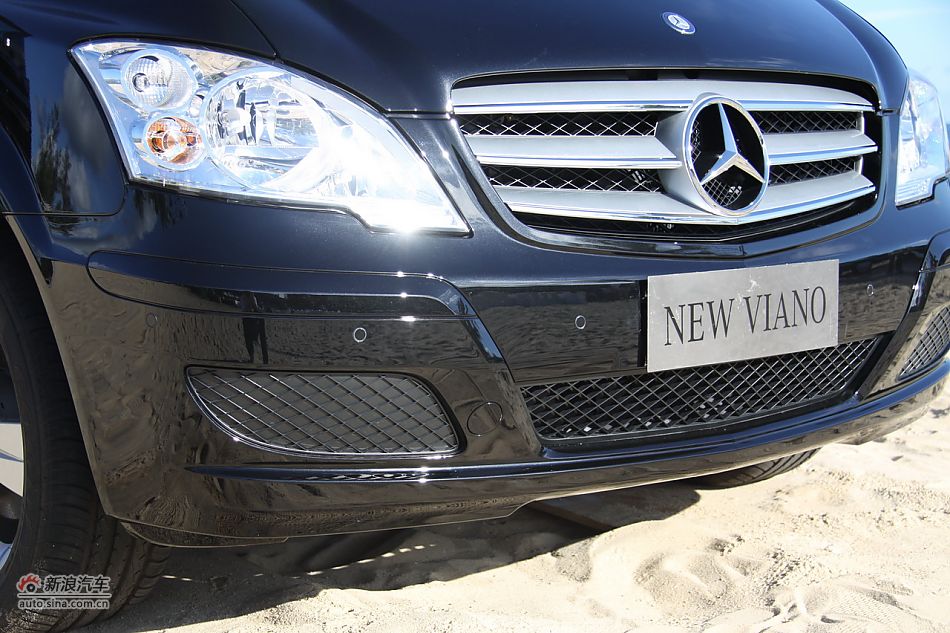 2011款奔驰唯雅诺