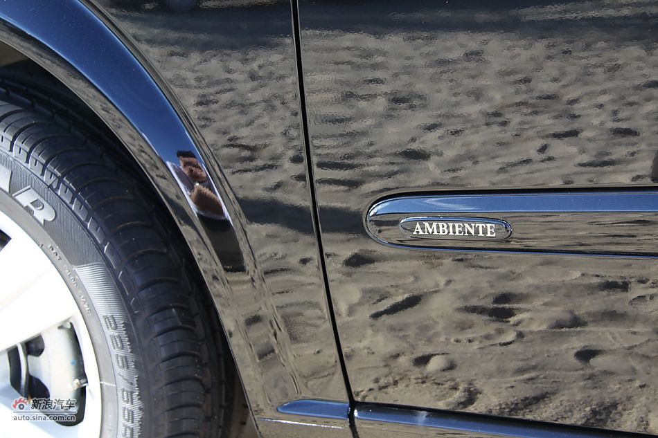 2011款奔驰唯雅诺