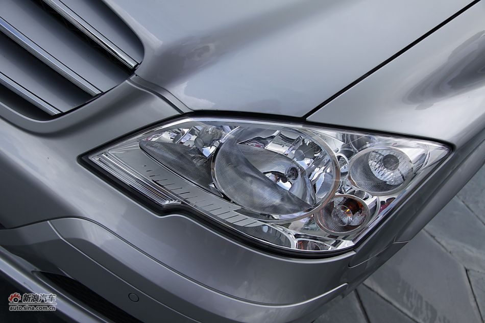 2011款奔驰唯雅诺