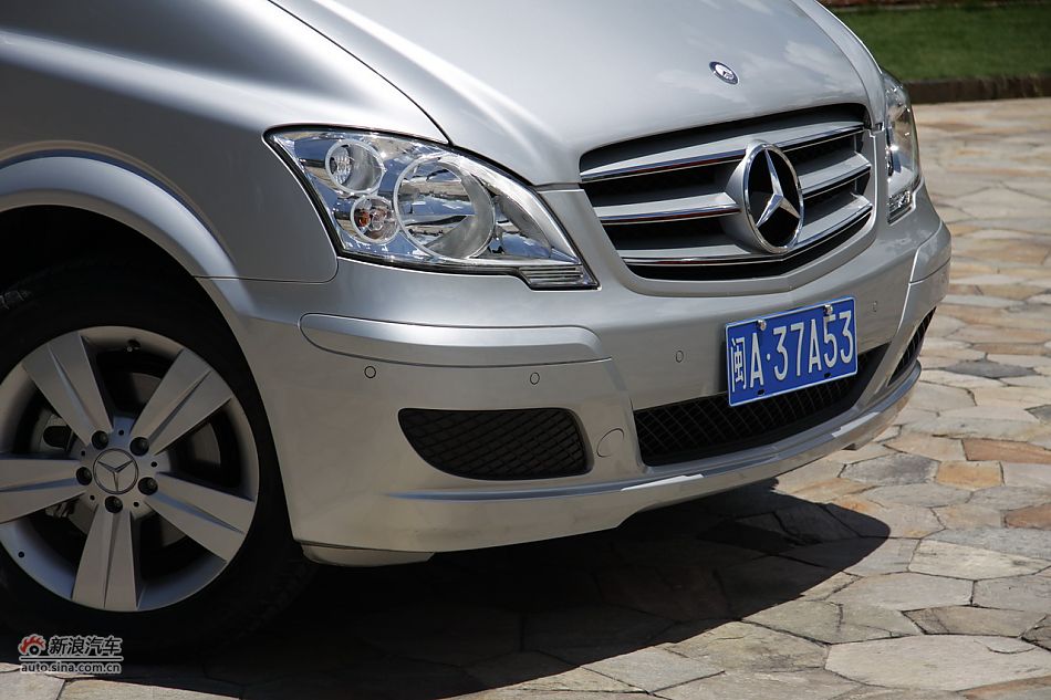 2011款奔驰唯雅诺