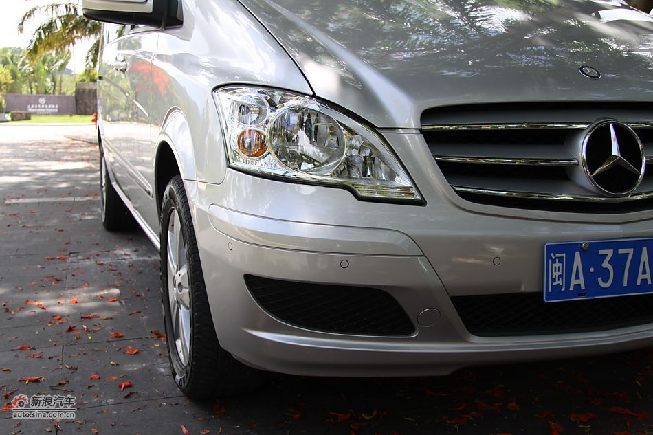 2011款奔驰唯雅诺