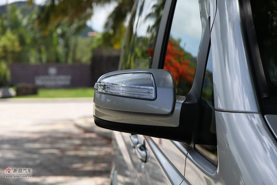 2011款奔驰唯雅诺