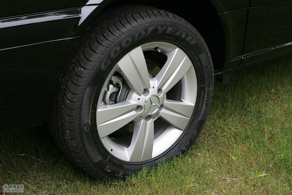 国产奔驰唯雅诺尊贵版