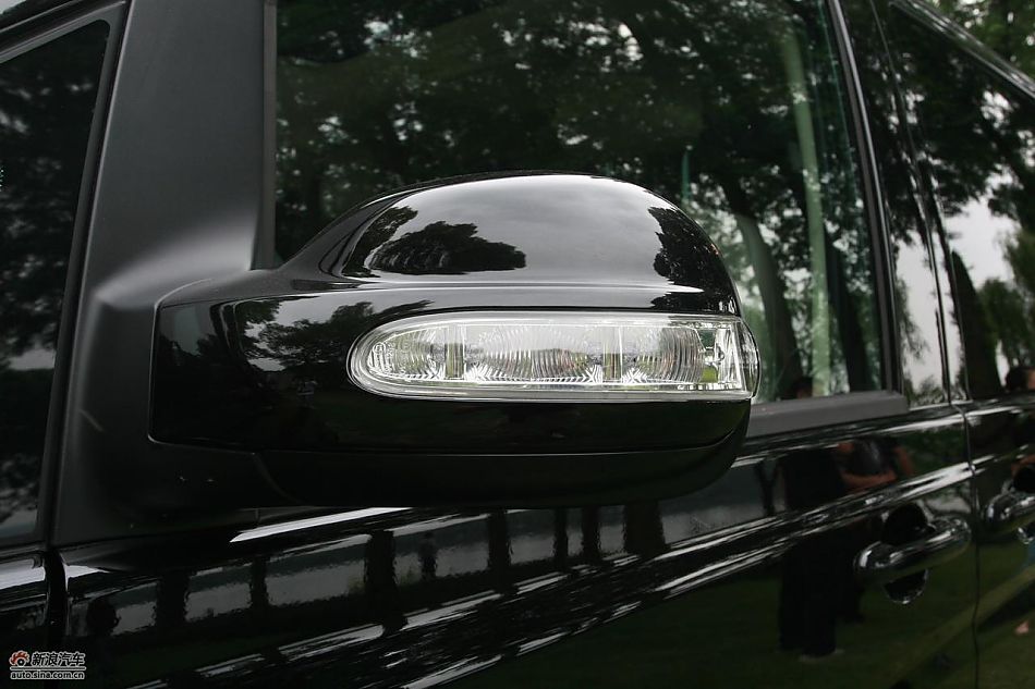 国产奔驰唯雅诺尊贵版