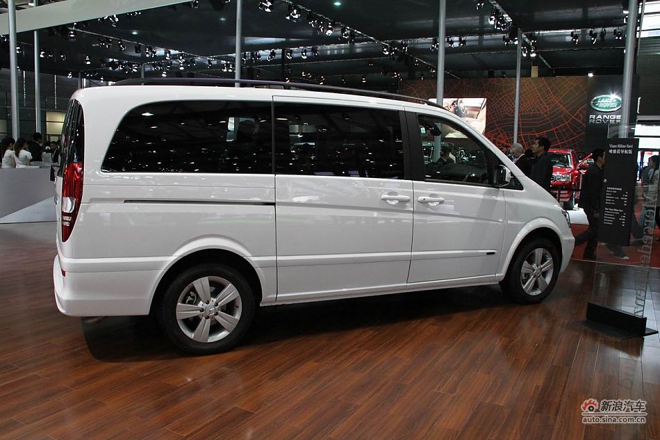 福建戴姆勒新唯雅诺导航版