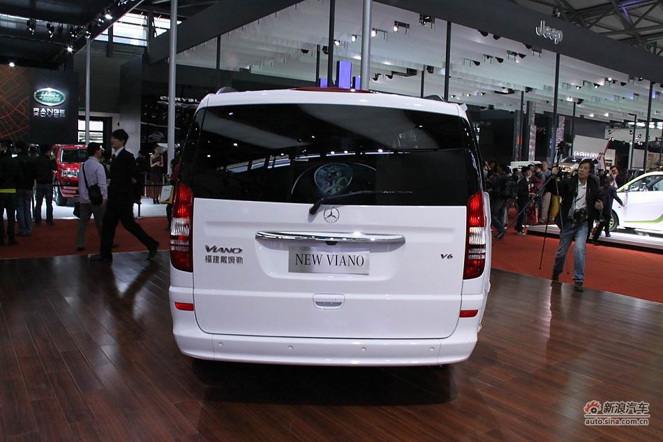 福建戴姆勒新唯雅诺导航版