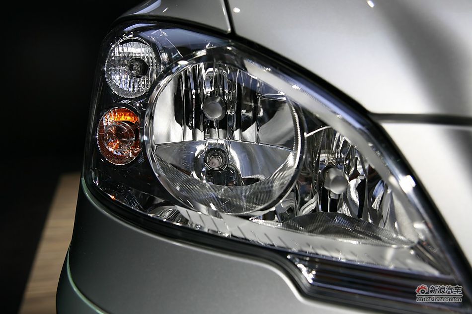 福建戴姆勒新唯雅诺