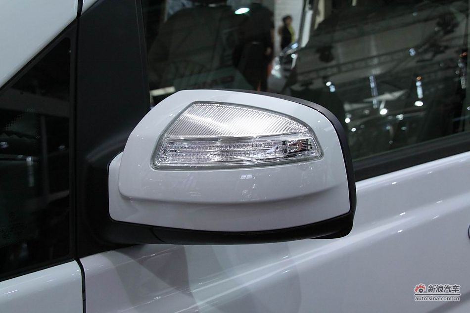 福建戴姆勒新唯雅诺导航版