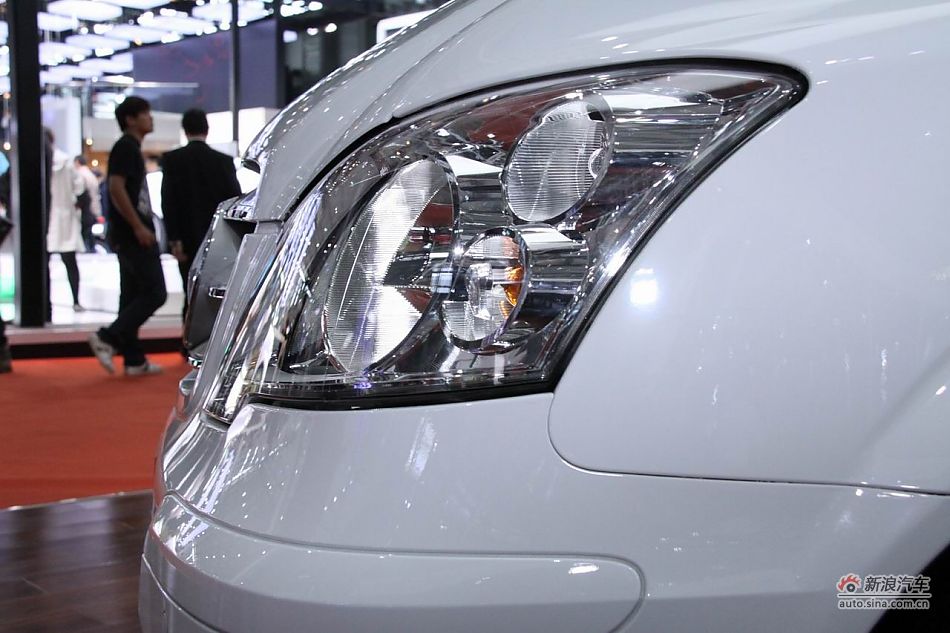 福建戴姆勒新唯雅诺导航版