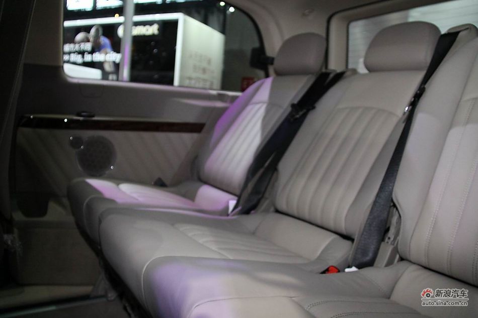 福建戴姆勒新唯雅诺导航版