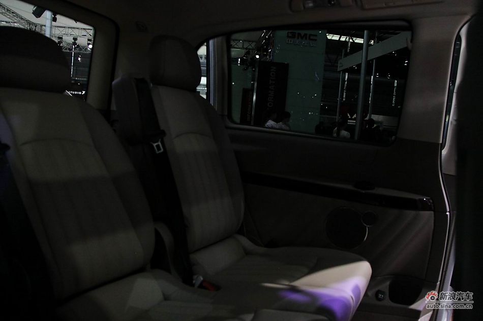 福建戴姆勒新唯雅诺导航版