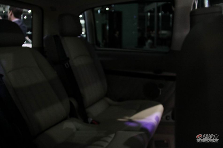 福建戴姆勒新唯雅诺导航版