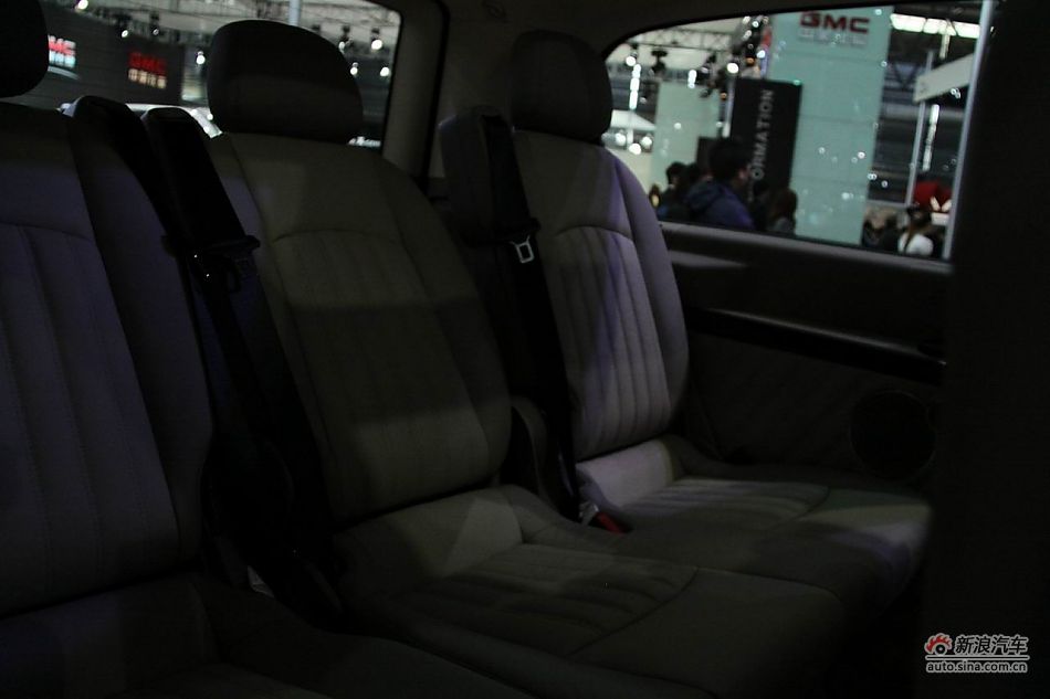 福建戴姆勒新唯雅诺导航版