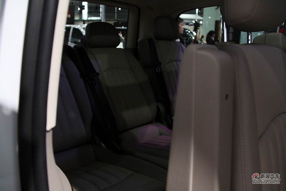 福建戴姆勒新唯雅诺导航版