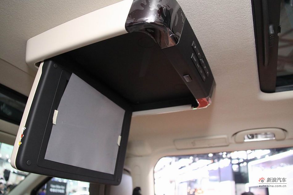 福建戴姆勒新唯雅诺导航版